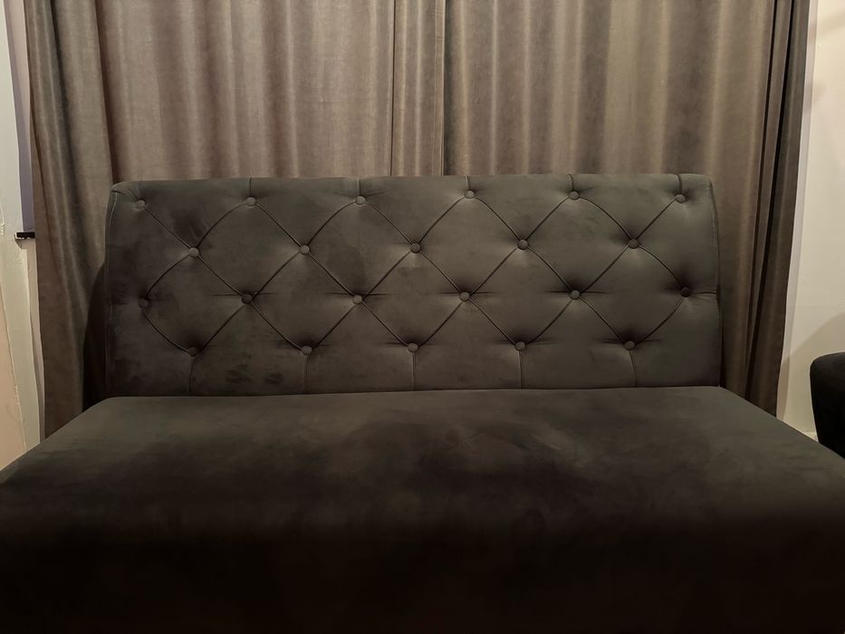 Продам диваны и пуфы, столы