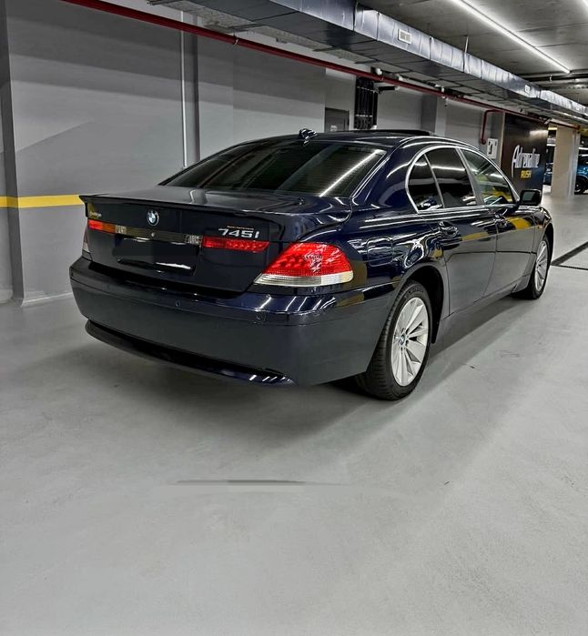 Bmw 745i sotiladi