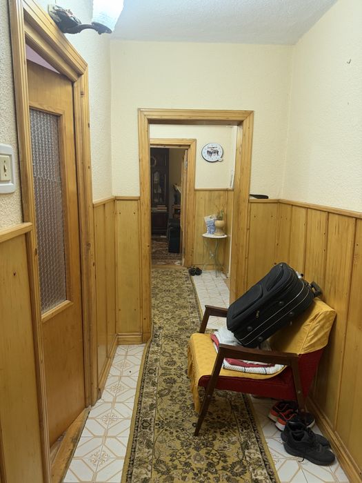 Vand apartament 3 camere decomandat sud  etaj 2 /4 zona sud P2