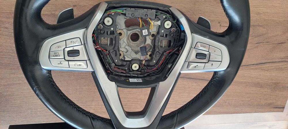 Волан BMW G11 7 Серия