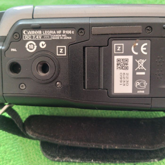 Canon Legria HF R 106