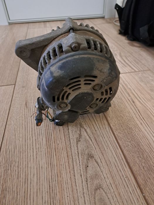 генератор от кароллы об 1,6