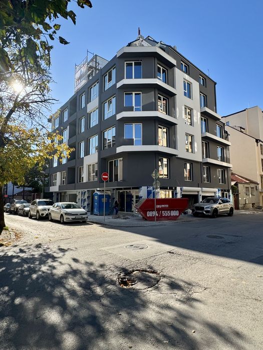 Продава се Тристаен апартамент в Варна, Гранд Мол Варна - 110 кв.м за 1273 €/кв.м - Снимка #1