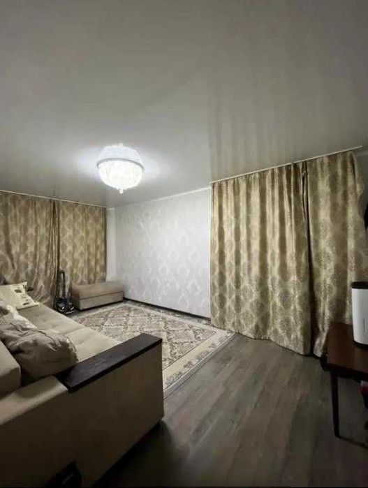 3ком.Клуб Строитель  56кв 1 эт из 5