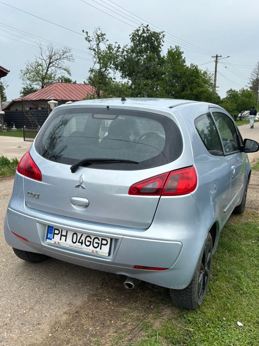 Mitsubishi colt anul 2006