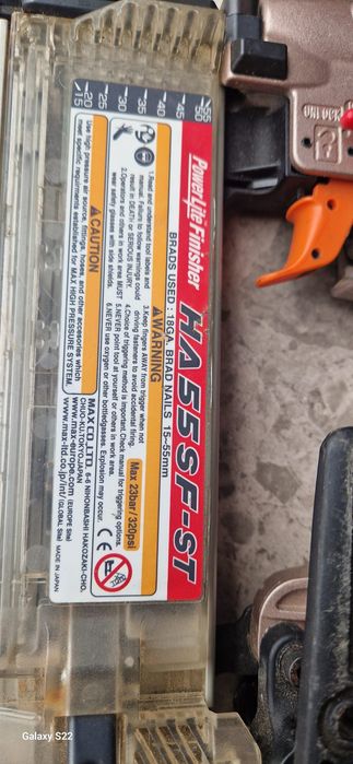 Max pistol pneumatic de cuie ,capse