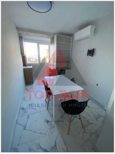 Дава се под наем Тристаен апартамент в Варна, Колхозен пазар - 78 кв.м за 688.5 € - Снимка #1