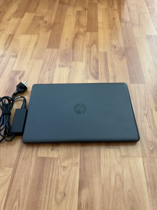 Vând Laptop HP 250  G7, 8GM RAM,  SSD 256GB, Windows 11