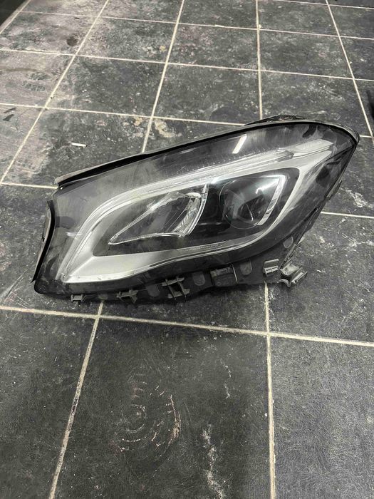 Ляв фар Mercedes GLA W156 Led High Performance