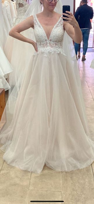 Vand rochie de mireasa Gaia de Lux mărimea 40