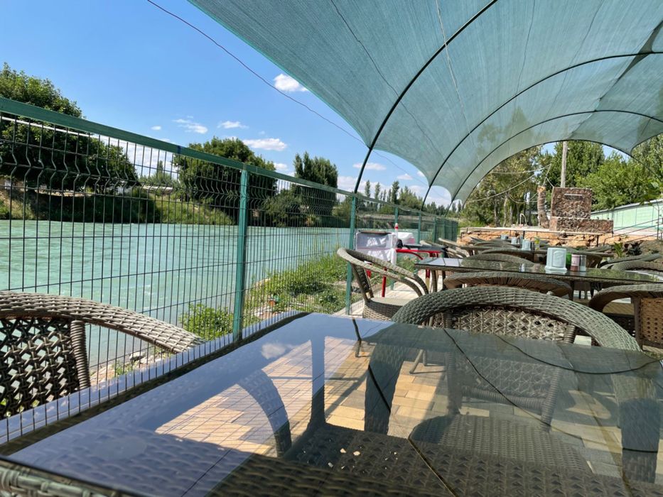 Продается Зона отдыха у реки. 5 коттедж Кафе, ресторан. Новый Ташкент.