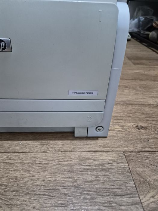 Продам принтер hp2035