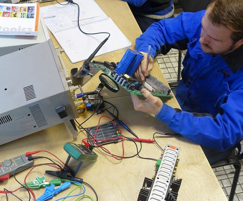 Ремонт частотный преобразователь  Сервопривод ПЛК HMI