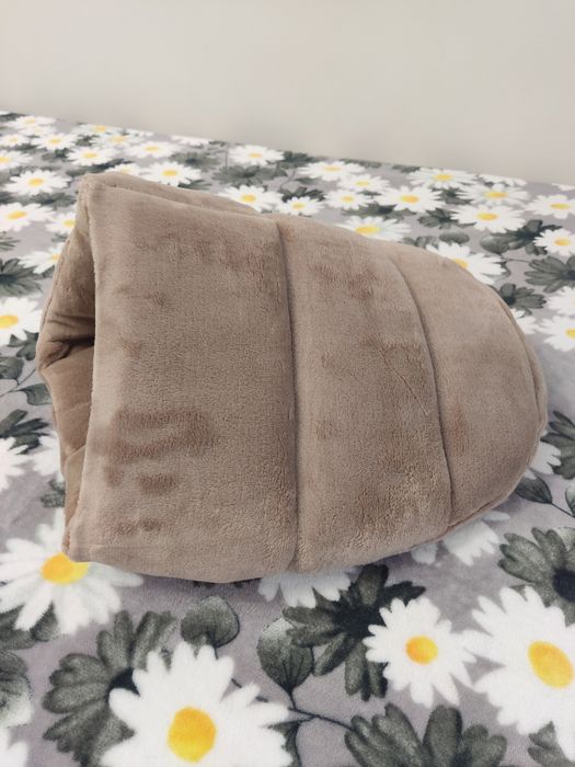 Продам домик - лежанку для котят.