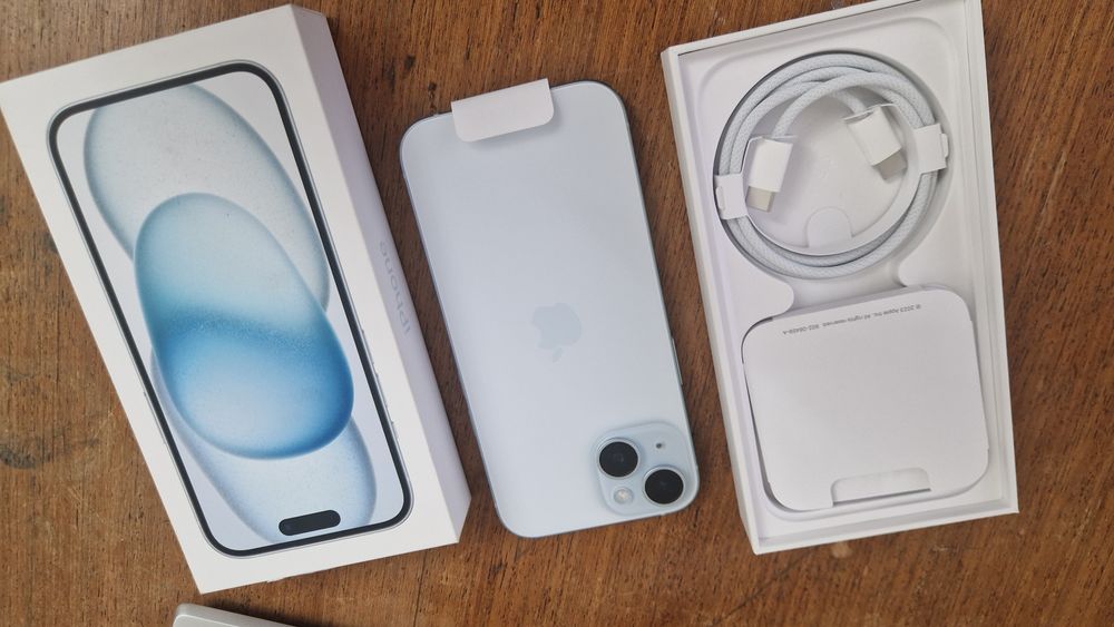 Айфон  15 новый в упаковке .