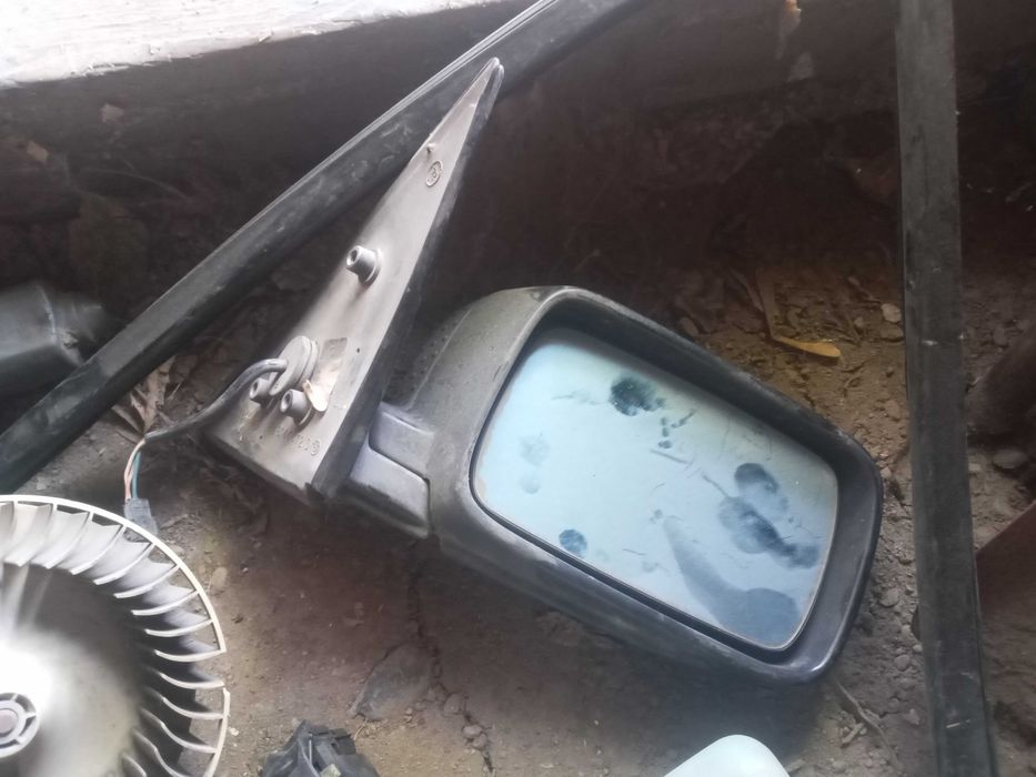 Мелочи для бмв тройки