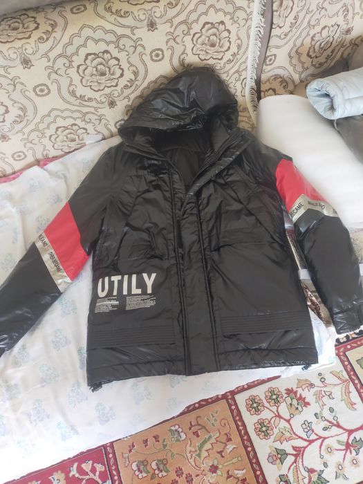 Продам куртки разные