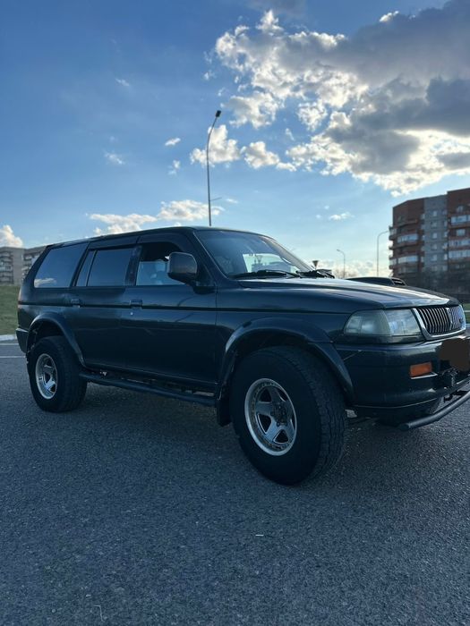 Продам Митсубиси Монтеро Спорт