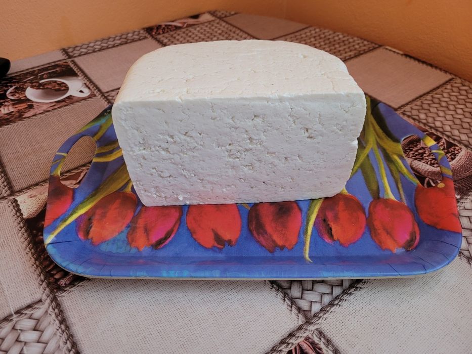 Vând telemea de vacă