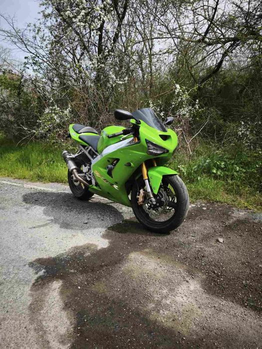 Kawasaki   ZX6-R