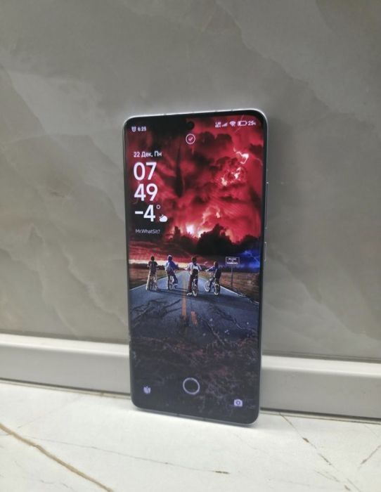 Телефон Xiaom 12