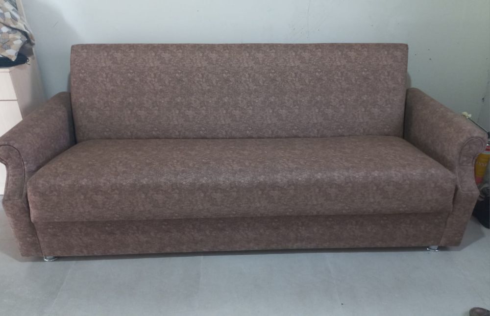 Диван  сатылады.