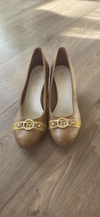 Оригинални боти Guess 38