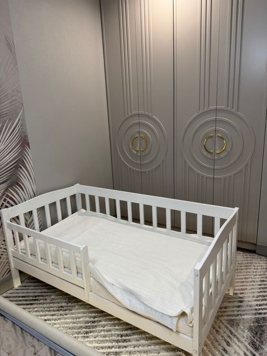 Продам детскую кроватку