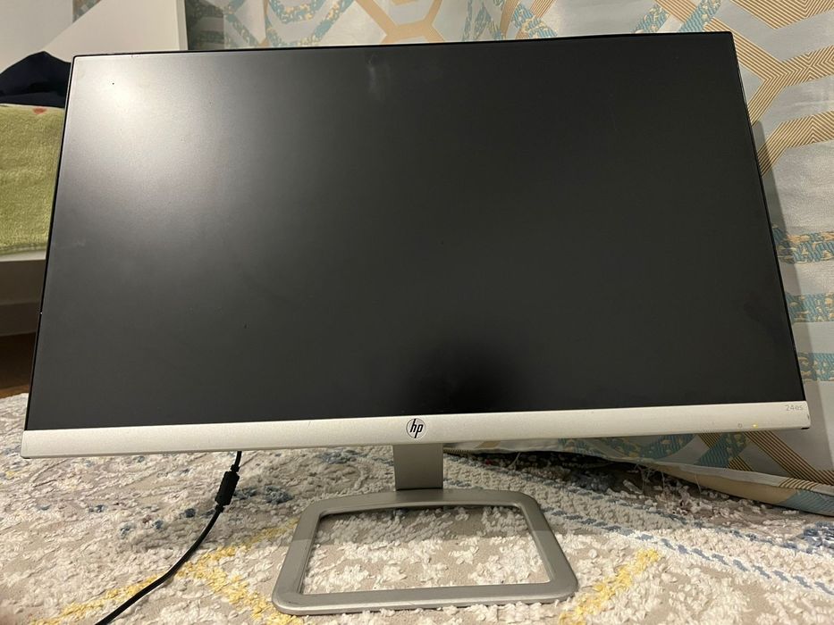 Монитор HP es24 в хорошем состояний