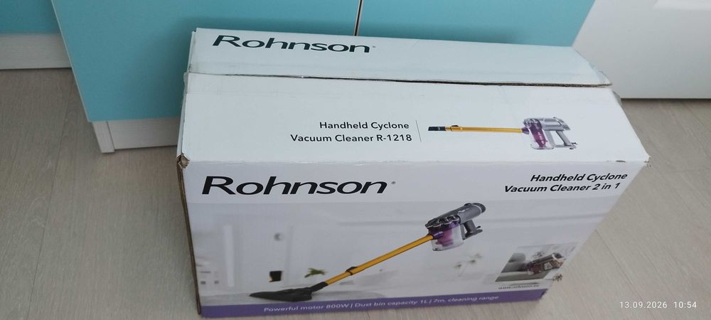 Продавам прахосмукачка вертикална Rohnson R1218