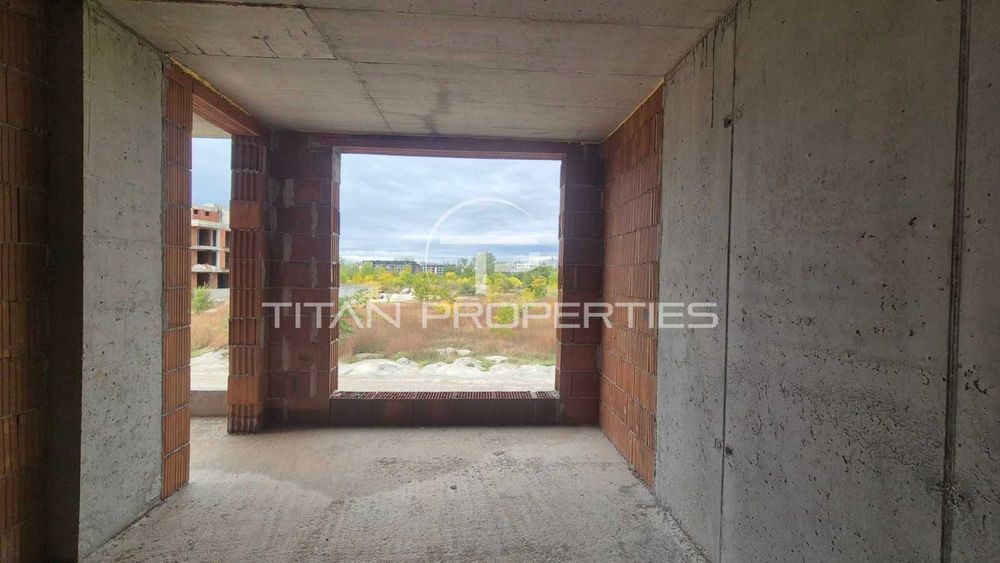 Продава се Тристаен апартамент в Пловдив, Христо Смирненски - 122 кв.м за 1477 €/кв.м - Снимка #1