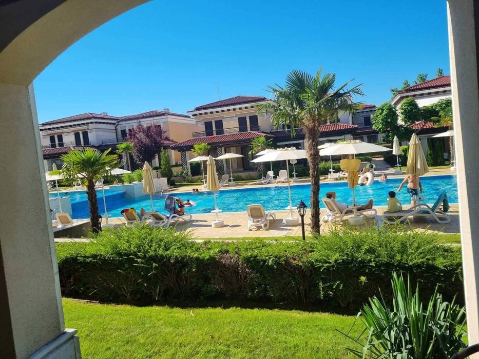 Студио под наем "Relax" в Green.life Каваци с гледка басейн