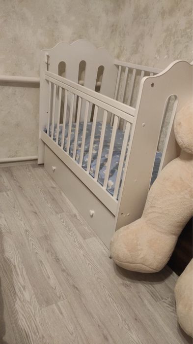 Детская кроватка