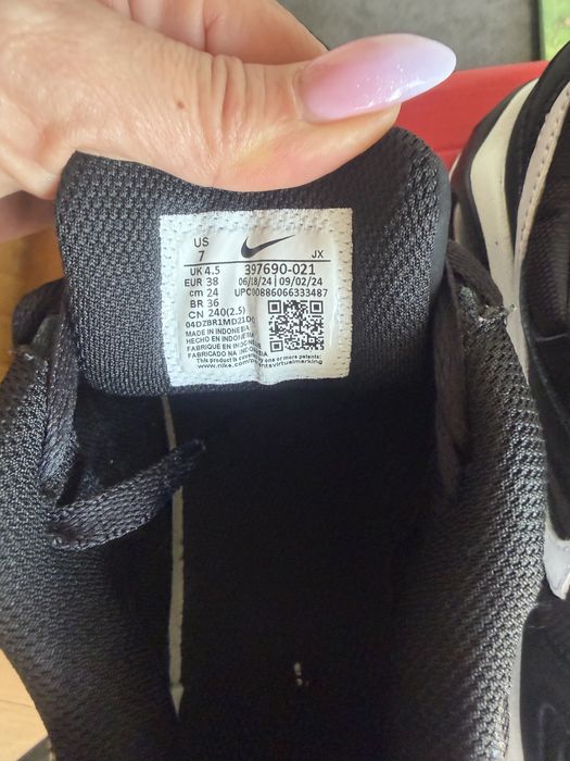 Оригинални маратонки NIKE