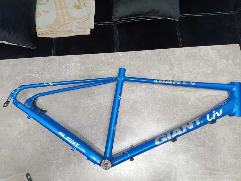 Cadru aluminiu original Giant marime S2 pentru roti 28 inch