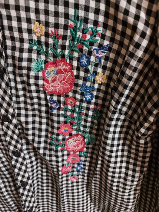 Дамски официални ризи