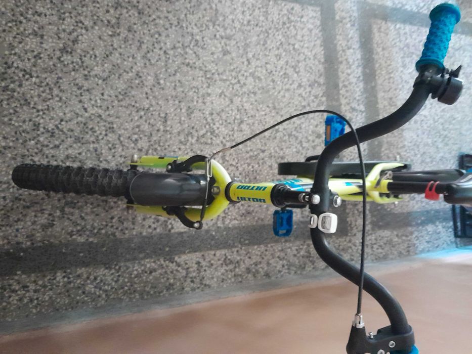 Продавам детско колело Ultra 20"