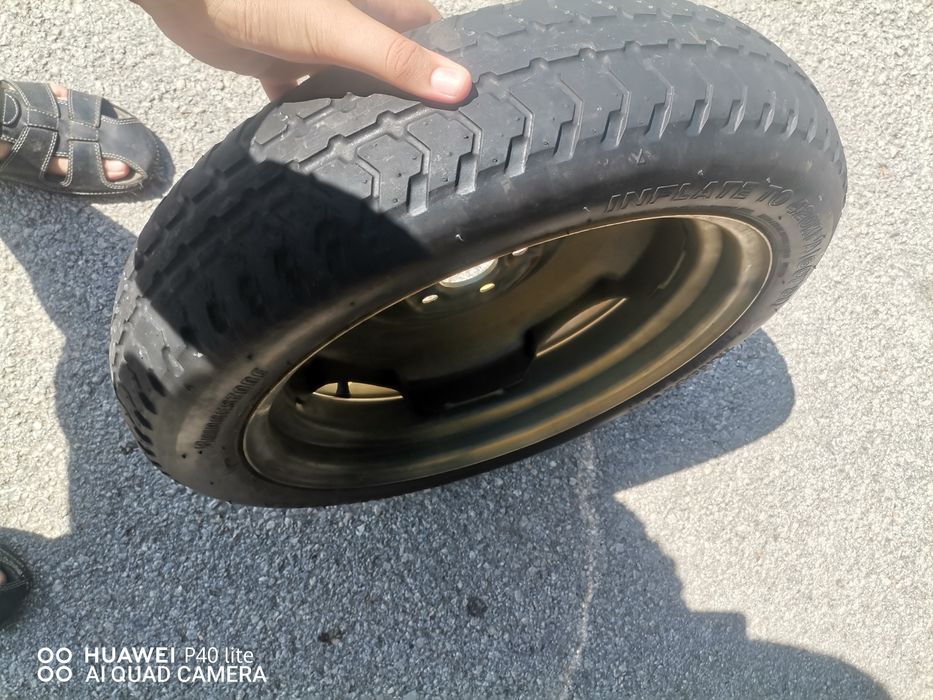 Продавам гума патерица