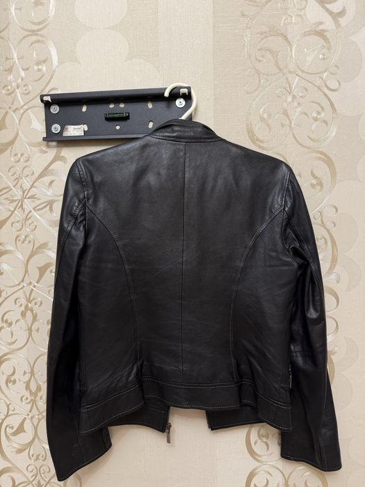 Женская кожаная куртка