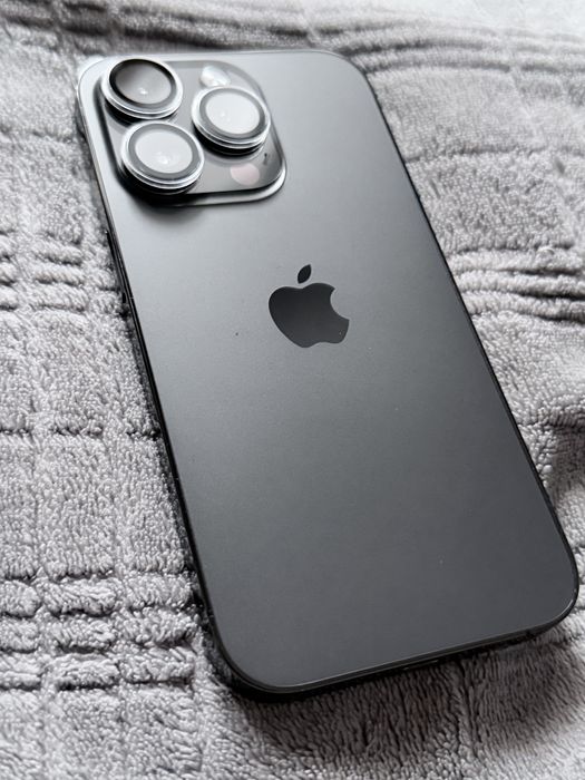 Продам идеальный Iphone 14 Pro 75% 128