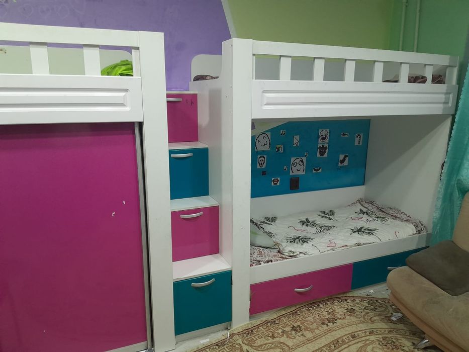 Продам встроенную мебель.