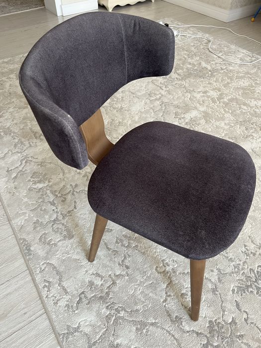 Продам стулья кухонные/гостинная