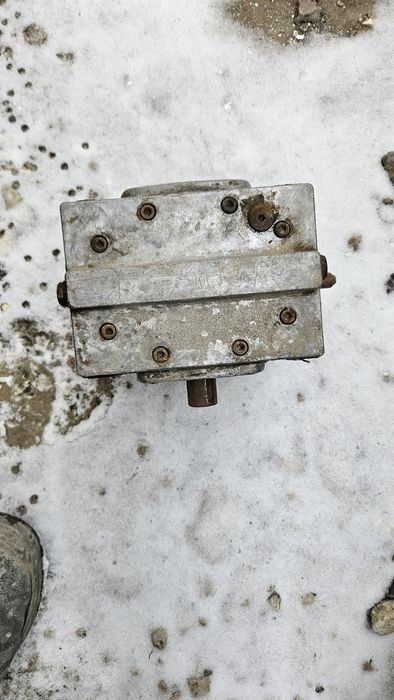 Продам редуктор отбора мощности