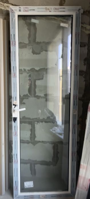 Рама оконная с дверью