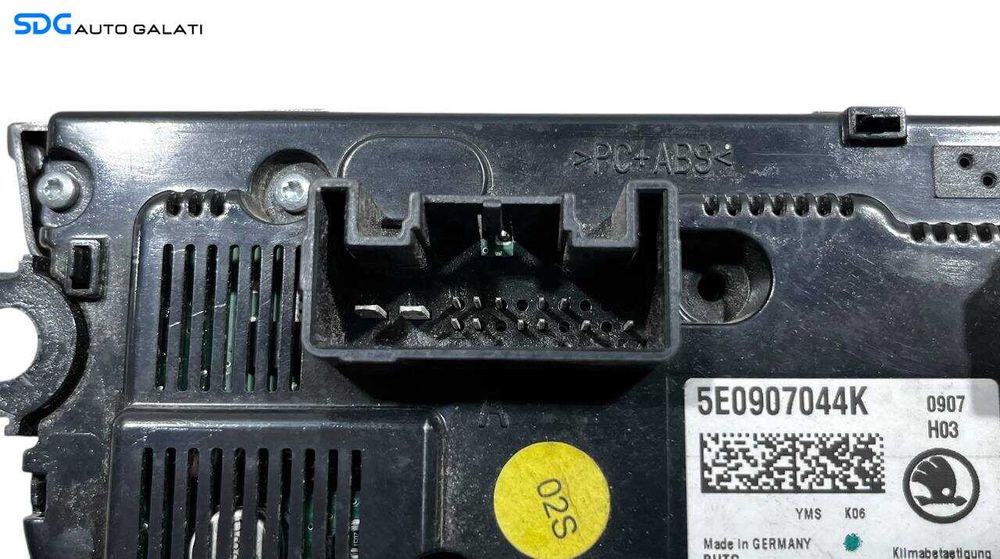Climatronic Panou Comanda AC Clima cu Incalzire in Scaune si in Parbriz Skoda Octavia 3 2013 - 2017 Cod 5E0907044K [L6096]