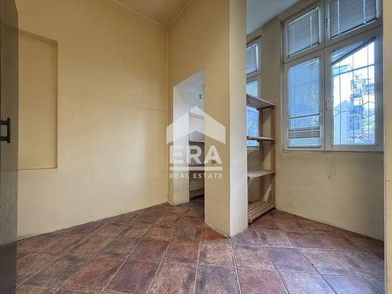 Дава се под наем Офис в София, Център - 80 кв.м за 590 € - Снимка #7