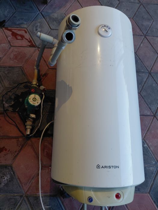 Водонагреватель Аристон 100 л