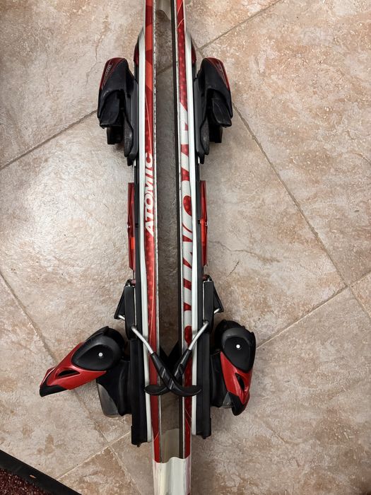 Ски с апарат ATOMIC