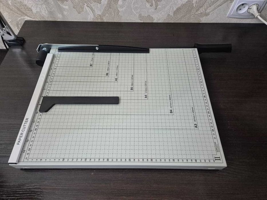 Сабельный резак для бумаги А3 формат