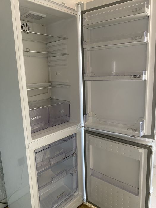 Холодильник- Артел